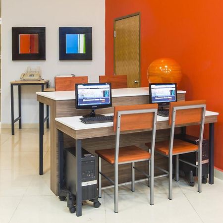 Holiday Inn Express Manzanillo By Ihg Buitenkant foto