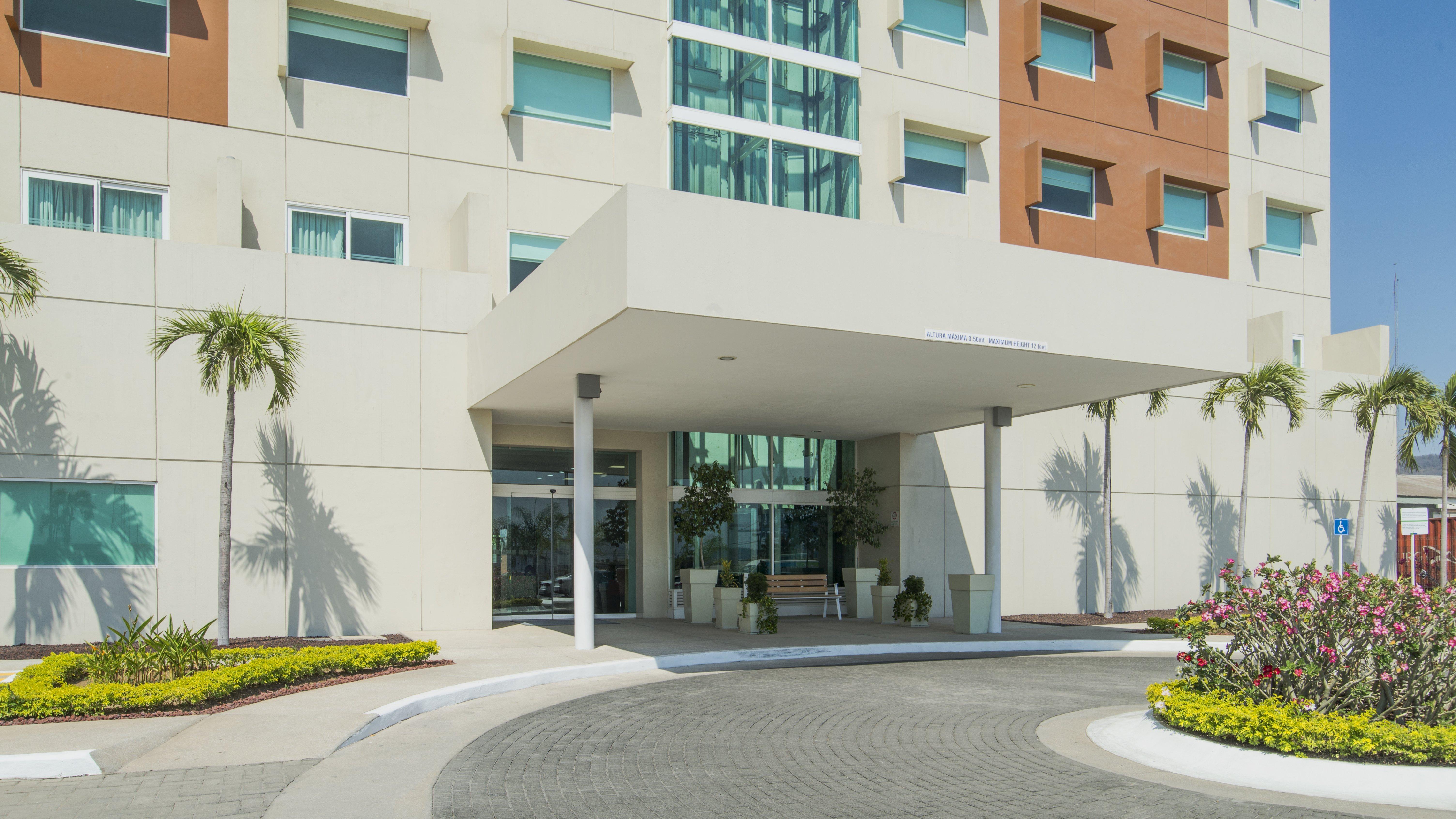 Holiday Inn Express Manzanillo By Ihg Buitenkant foto