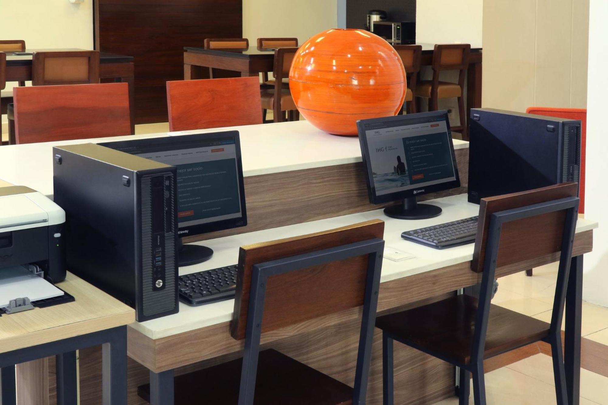 Holiday Inn Express Manzanillo By Ihg Buitenkant foto