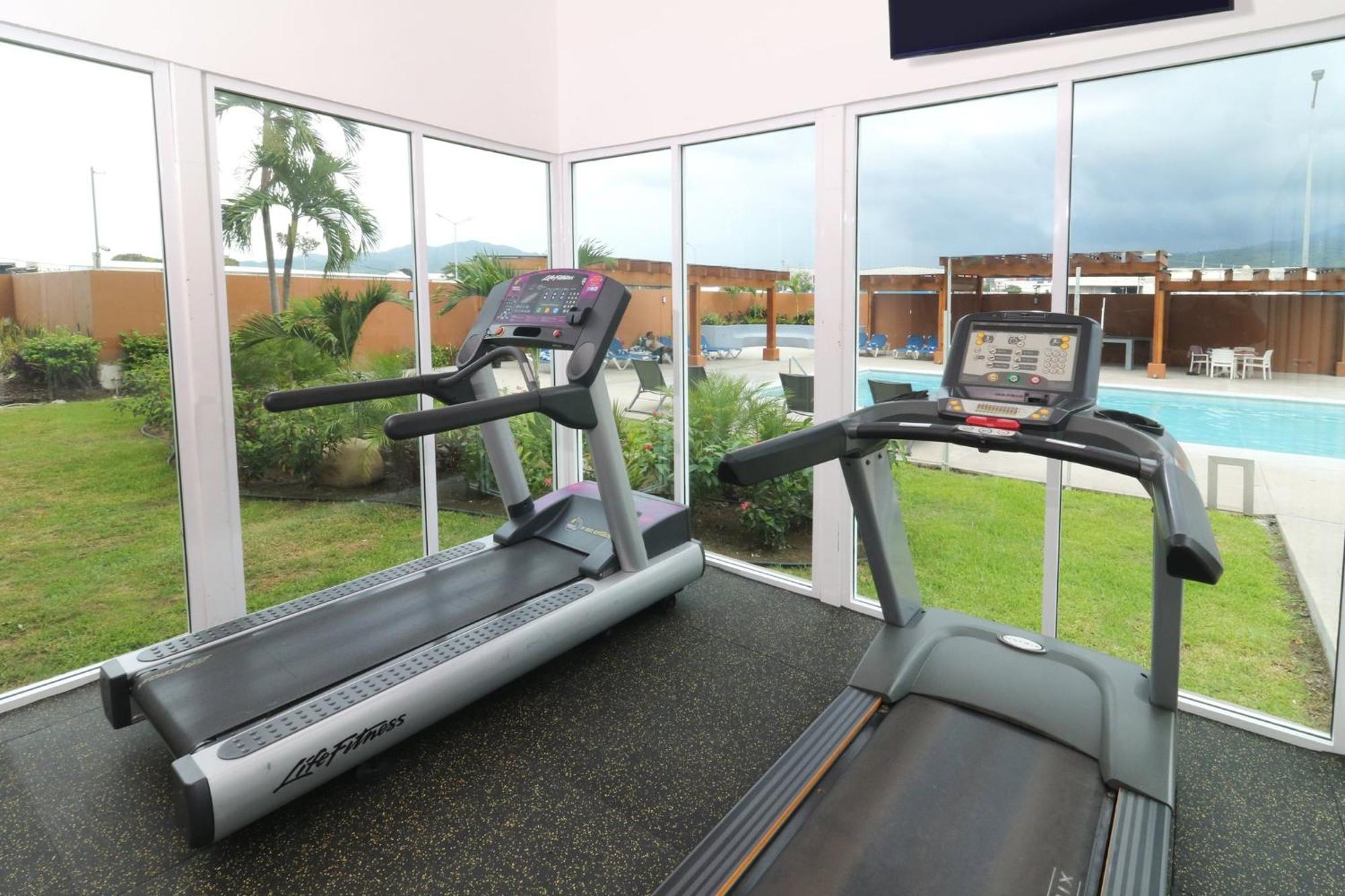 Holiday Inn Express Manzanillo By Ihg Buitenkant foto