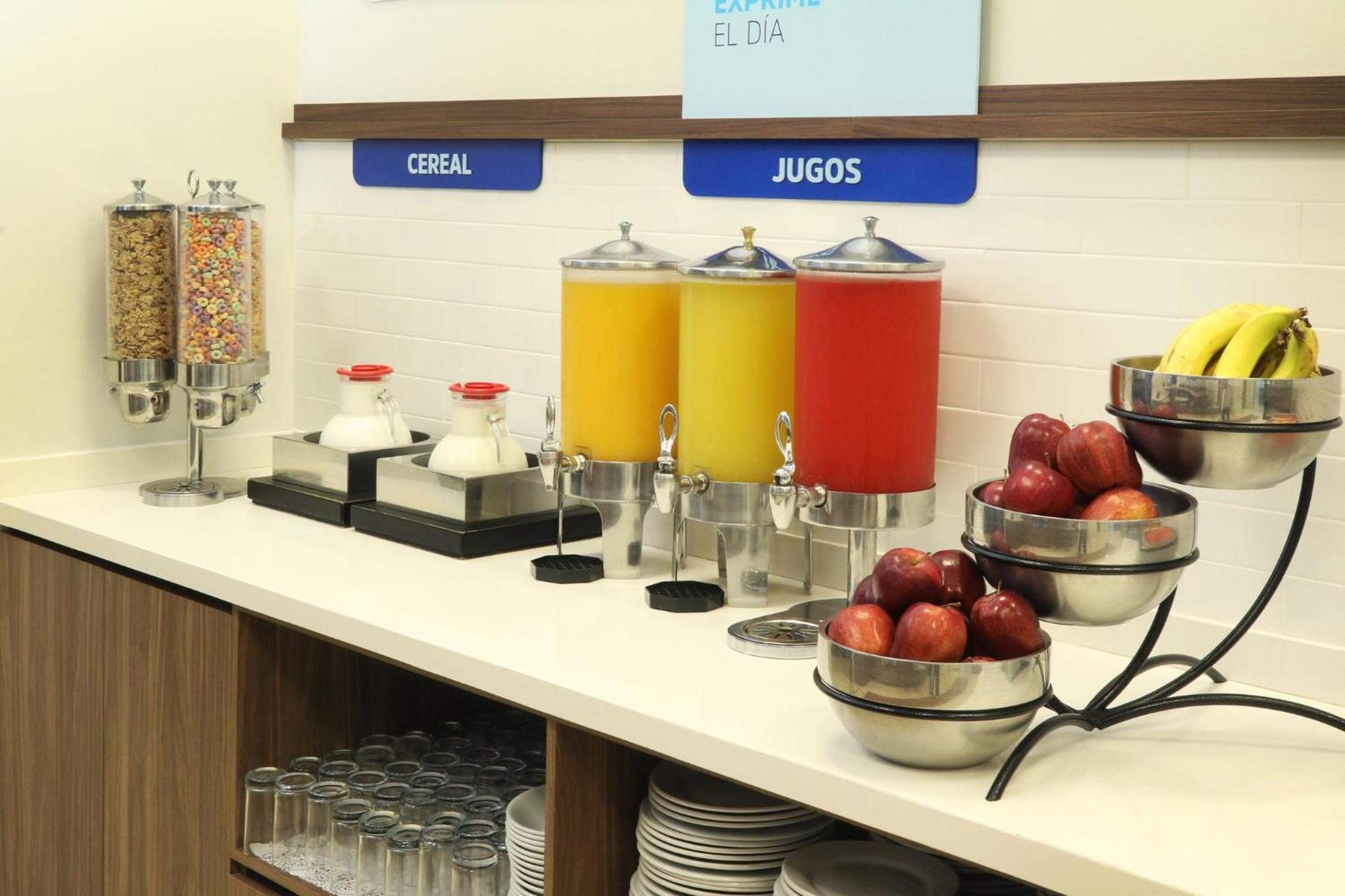 Holiday Inn Express Manzanillo By Ihg Buitenkant foto