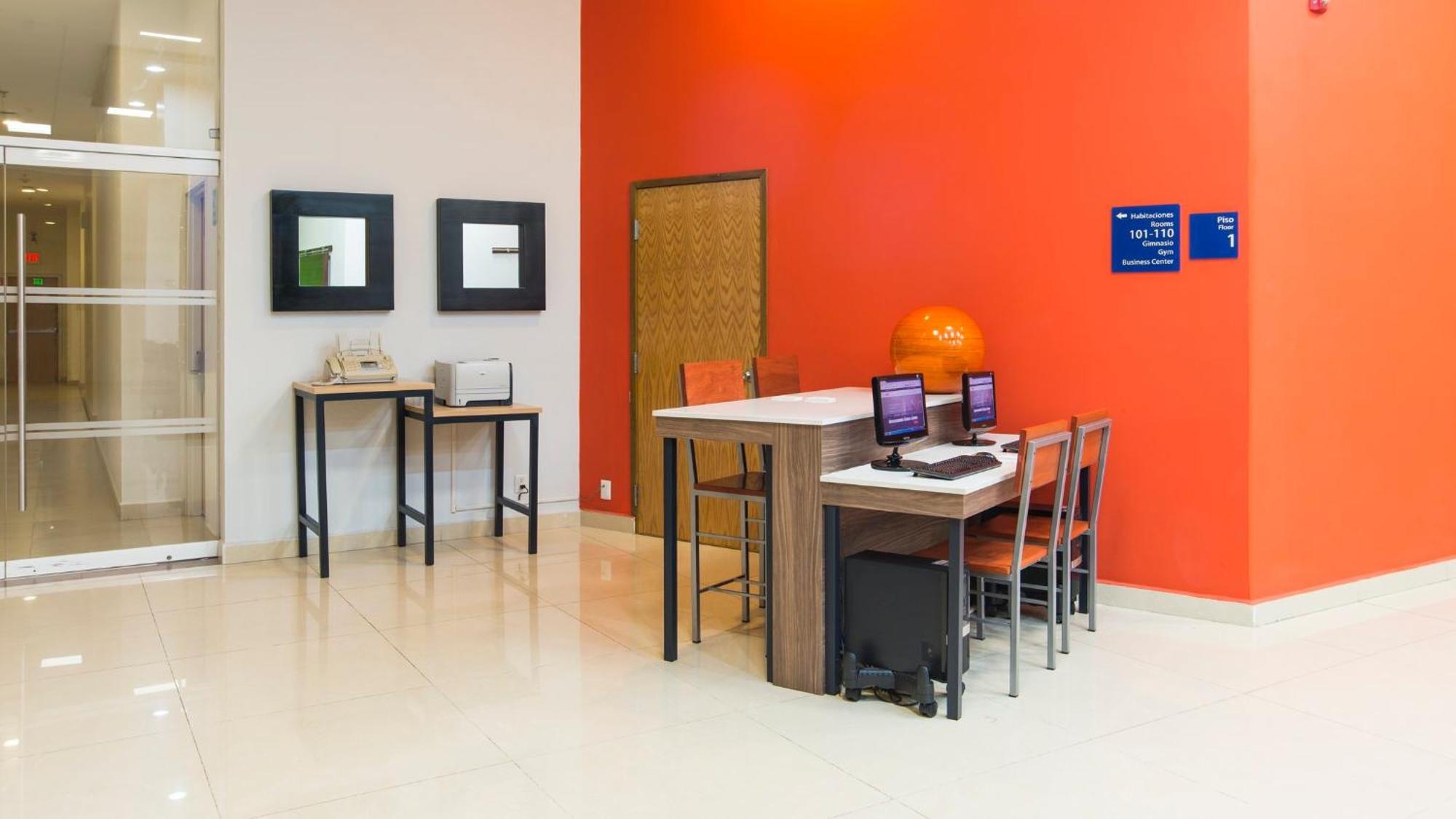 Holiday Inn Express Manzanillo By Ihg Buitenkant foto