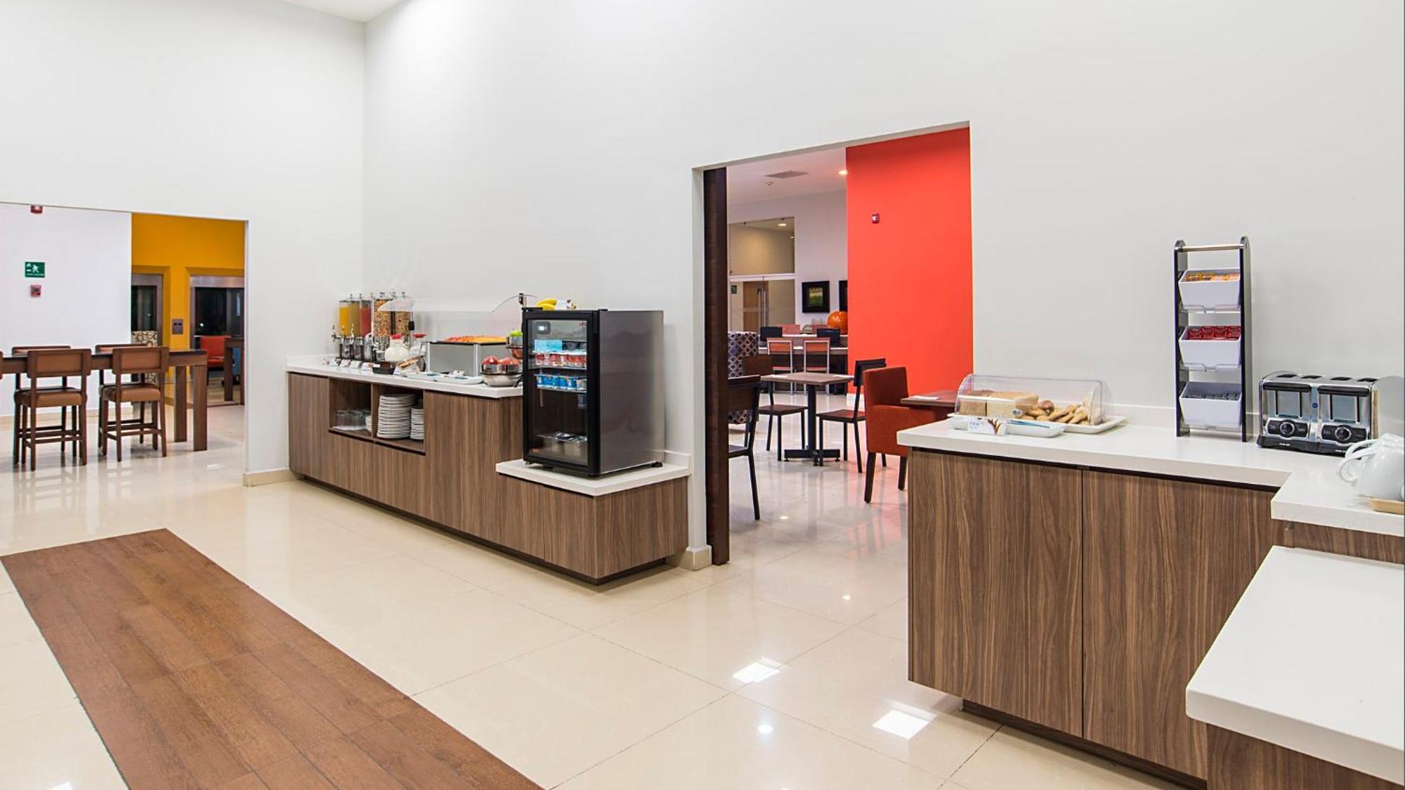 Holiday Inn Express Manzanillo By Ihg Buitenkant foto
