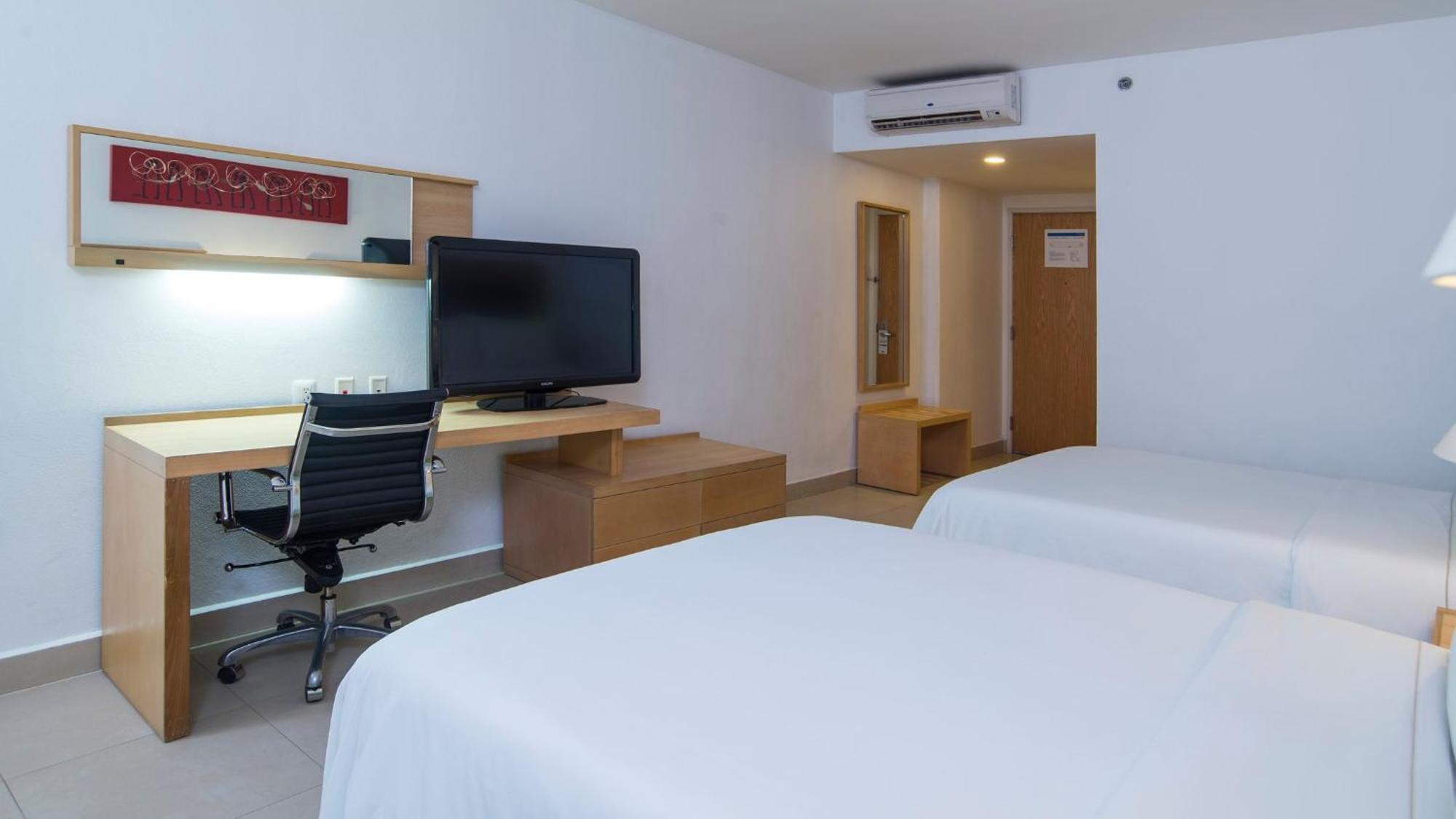 Holiday Inn Express Manzanillo By Ihg Buitenkant foto